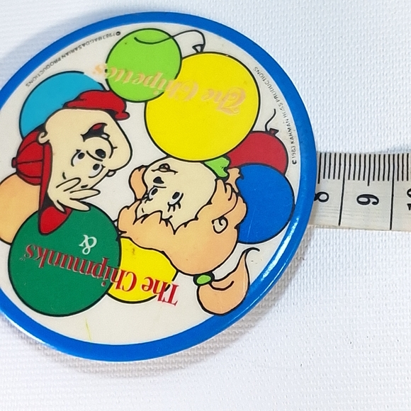 1983 Chipmunks and The Chipettes Pin Back Button Vintage Alvin Bright Colours - Picture 7 of 9